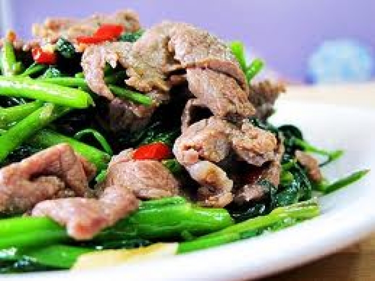 Bò Xào Rau Muống